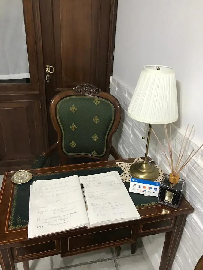 Pensjonat Hotel La Dimora Di Bronzo Neapol